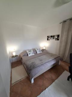 Charming Garden Haven - Supetar - 9
