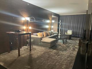 Palms Place Luxury Condo - 3