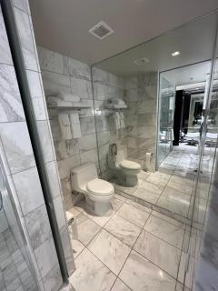 Palms Place Luxury Condo - 1