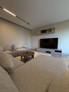 Stylish 2-Bedroom Apartment Silver Palm - Cairo - 0