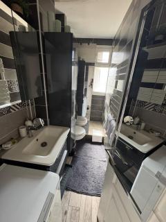 Modern 1BR by Paris Courthouse - Clichy - 2