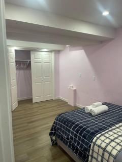 Bedroom in Upland C - Edmonton - 5