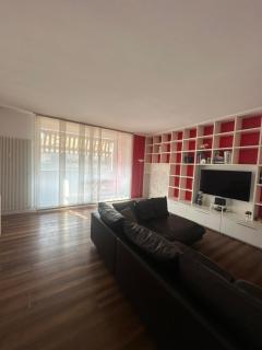 Experience Luxury apartment Sarzana - Milan - 0