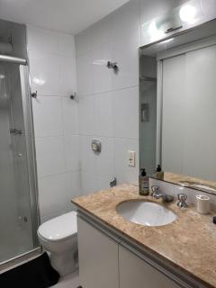 Apartamento Frente a Praia de Pitangueiras garagem piscina e sauna - Guarujá - 2