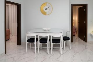 Modern Chalet in Port Said with Stunning City and Garden Views - 6