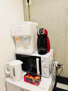 新宿まで1駅 駅徒歩9分 コンビニ2分 PokeMonと暮らすデザイナーズルーム - Tóquio - 1