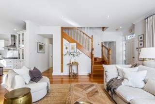 Spacious Family Home with Balcony in Pascoe Vale - Melbourne - 0