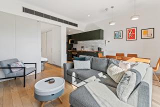 Chic 2-Bed Apartment in Vibrant St Kilda - Melbourne - 9