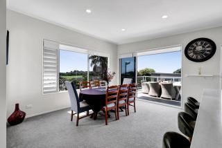 Executive on Parkvue - New Plymouth - 6