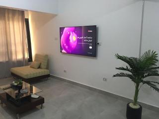 Stylish 2BR, Near DownTown - 9