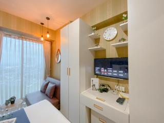 Cozy Studio Apartment Grand Kamala Lagoon By Travelio - Bekasi - 8