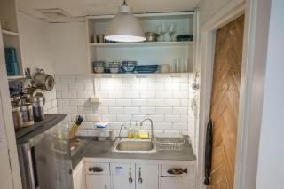 OCEAN Nest with Self-Service Breakfast - Pet Friendly, AC, Monkeys! - - 5