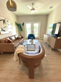 Luxury Living in Davenport - 3