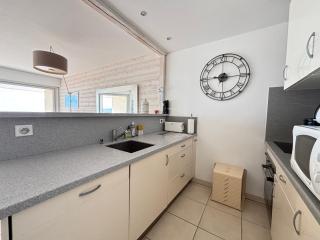 Appartement 2 étoiles face plage avec garage privatif - FR-1-197-622 - 1