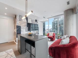 The Aventi Suites - Downtown Toronto - Across TIFF Bell Lightbox - 5