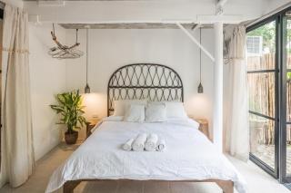 EIWA Nest Self-Service Apartment - Pet Friendly, AC, Outdoor Tub! - Santa Rita - 5