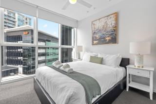 Modern 1BR Apt with Parking and Study Desk! - Brisbane - 8