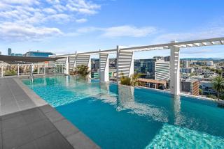 Modern 1BR Apt with Parking and Study Desk! - Brisbane - 6