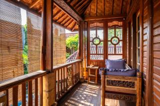 Carmen Kayu villa Lombok - 5