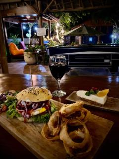 Ekas secret garden surf villas, walk to waves - - 7