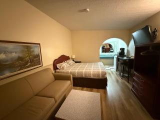 Centre Suite Inns Motel - Bonnyville - 6
