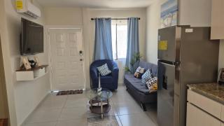 Stay with us just 5 minutes from the international airport of El Salvador - 7