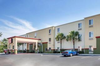 Econo Lodge - Valdosta - 2