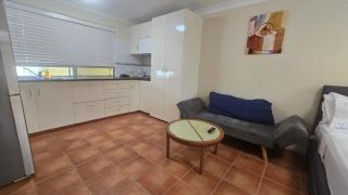 Comfy Granny Flat Studio in Mermaid Water - Gold Coast - 7