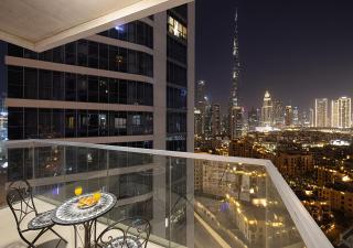 Full Burj Khalifa View - 9 min Walk to Dubai Mall - SwimingPool - Downtown - 9