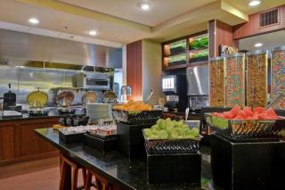 Hilton Garden Inn Green Bay - Green Bay - 8