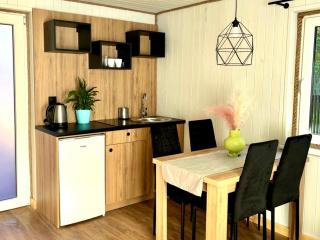 Resort EDEN - domki, pokoje, apartamenty, sauna, jacuzzi - Jastrzębia Góra - 0