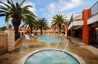 Days Inn by Wyndham Hemet - Hemet - 9