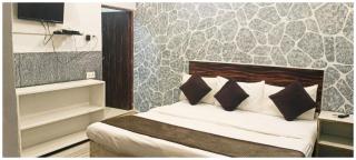 A PREMIUM HOTEL N A N D # P A L A C E - Near Sri Krishna Janambhoomi - Mathura Railway Juction - Parking and Wifi Facilities - Air Conditioning Luxury Room - A Top Rated Four Star Hotel - Mathura - 3
