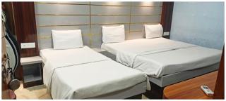 A PREMIUM HOTEL N A N D # P A L A C E - Near Sri Krishna Janambhoomi - Mathura Railway Juction - Parking and Wifi Facilities - Air Conditioning Luxury Room - A Top Rated Four Star Hotel - Mathura - 4