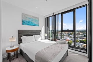 Mountain View Apt with Infinity Pool, Gym and Car Park - Brisbane - 7