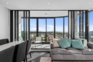 Mountain View Apt with Infinity Pool, Gym and Car Park - Brisbane - 5