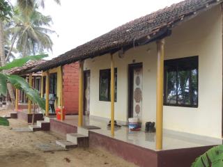 Bhagavan Cafe & Cottages - Gokarna - 8