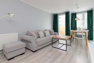 Bright Apartment Close To The Beach by Noclegi Renters - Gdynia - 0