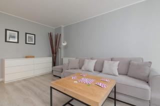 Bright Apartment Close To The Beach by Noclegi Renters - Gdynia - 5