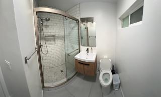 Modern cozy family friendly - Canoga Park - 4