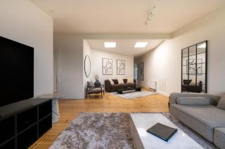 Bright 3BR Apartment with Balcony and Amazing Lake View - Copenhagen - 1