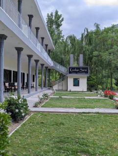 Kunhar Sarai Hotel Balakot with 2 MASTER BEDS in ONE ROOM - Batkarar - 3