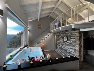 Klimt & Van Gogh Vista Lago by Abitare Il Tempo - Nemi - 8