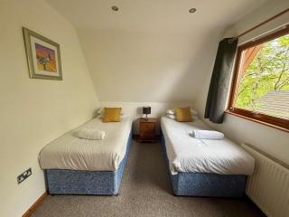 Acorn Lodge for Six with Hot Tub - Devon - Chudleigh - 1