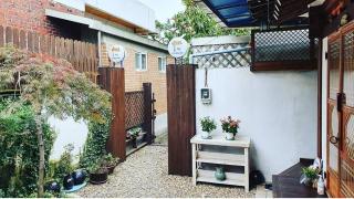 Jeonju Onggi Jonggi Hanok Stay - 7