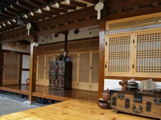 Jeonju Ongoeul Hanok Stay - Jeonju - 3