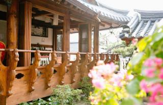 Jeonju Hanok Ihwa Gotaek Banchayougi Josik - Jeonju - 7
