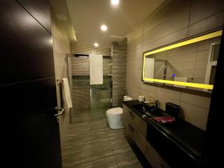 Elysium Luxury Apartments Opposite Centaurus Mall Islamabad - Islamabad - 1