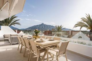 5 BR Luxury apt w Pool, garage and amazing views - 0