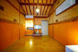Jeonju Damso Guest House - 9
